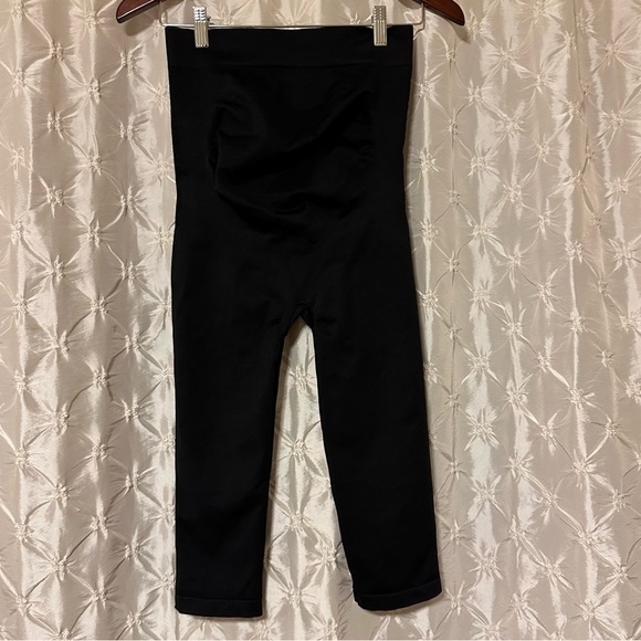 BLANQI Black Maternity Belly Support Crop Leggings - Picture 2 of 8